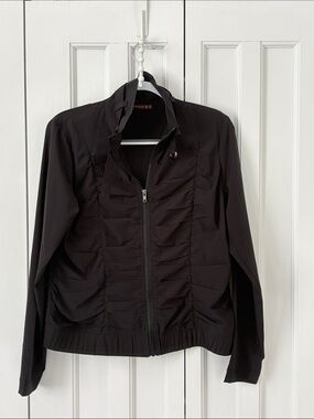Wearables Black Lightweight ruched, Zip-Front Jacket. Sz M